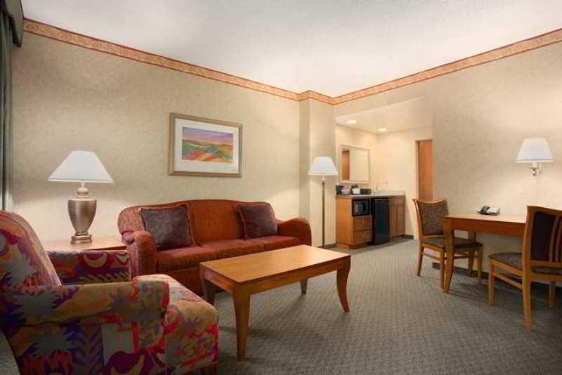 Embassy Suites By Hilton Nashville South Cool Springs Франклин Экстерьер фото